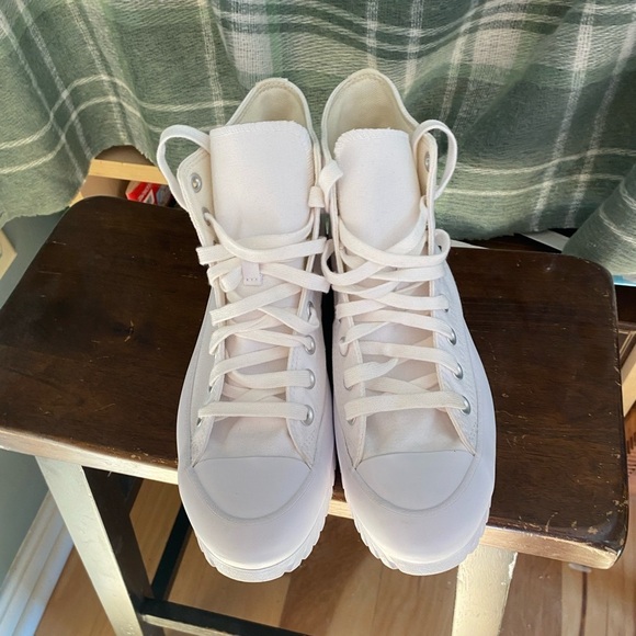 CONVERSE CHUCK TAYLOR ALL STAR LUGGED 2.0 PLATFORM men’s 7 women’s 9 - Picture 3 of 7